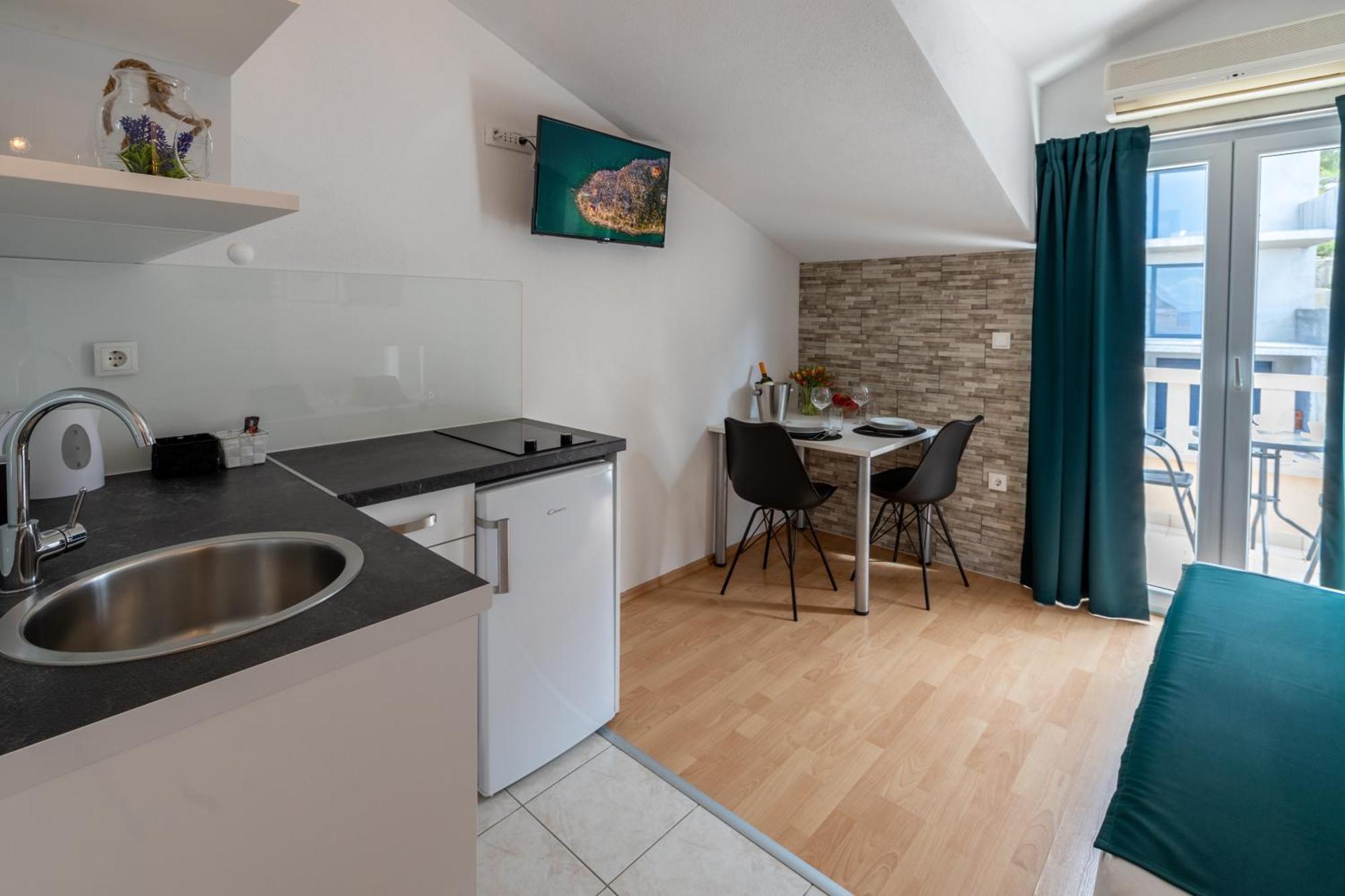 Apartments Rasic Makarska Eksteriør billede