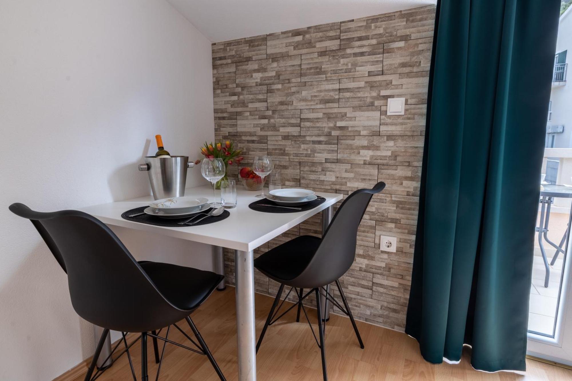 Apartments Rasic Makarska Eksteriør billede