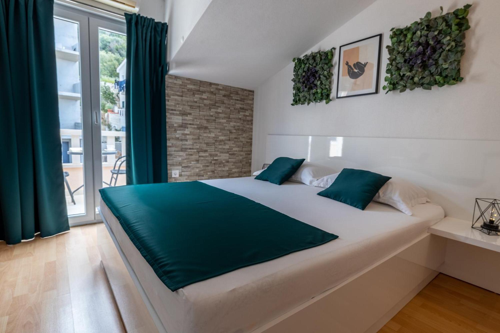 Apartments Rasic Makarska Eksteriør billede
